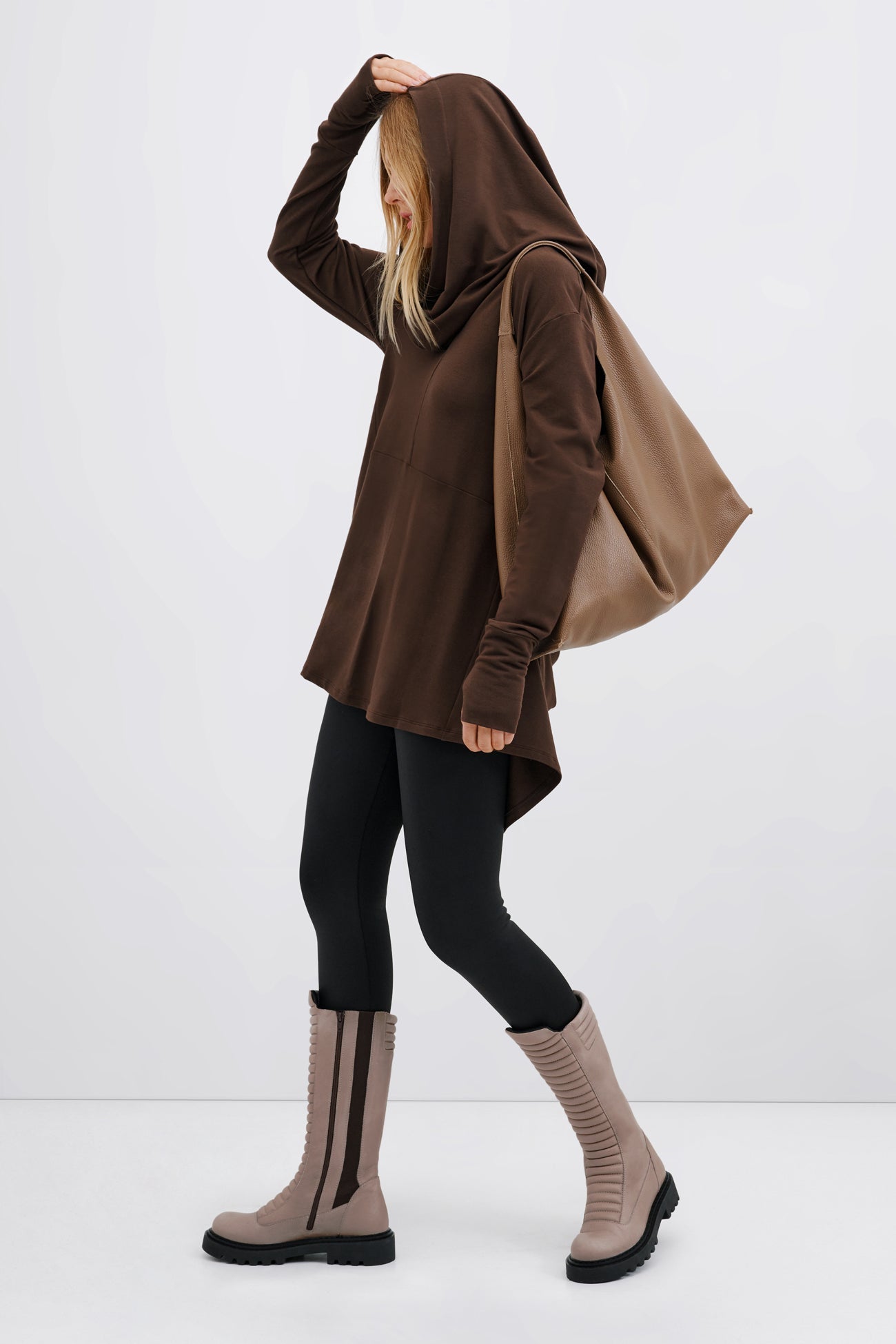 #Taupe