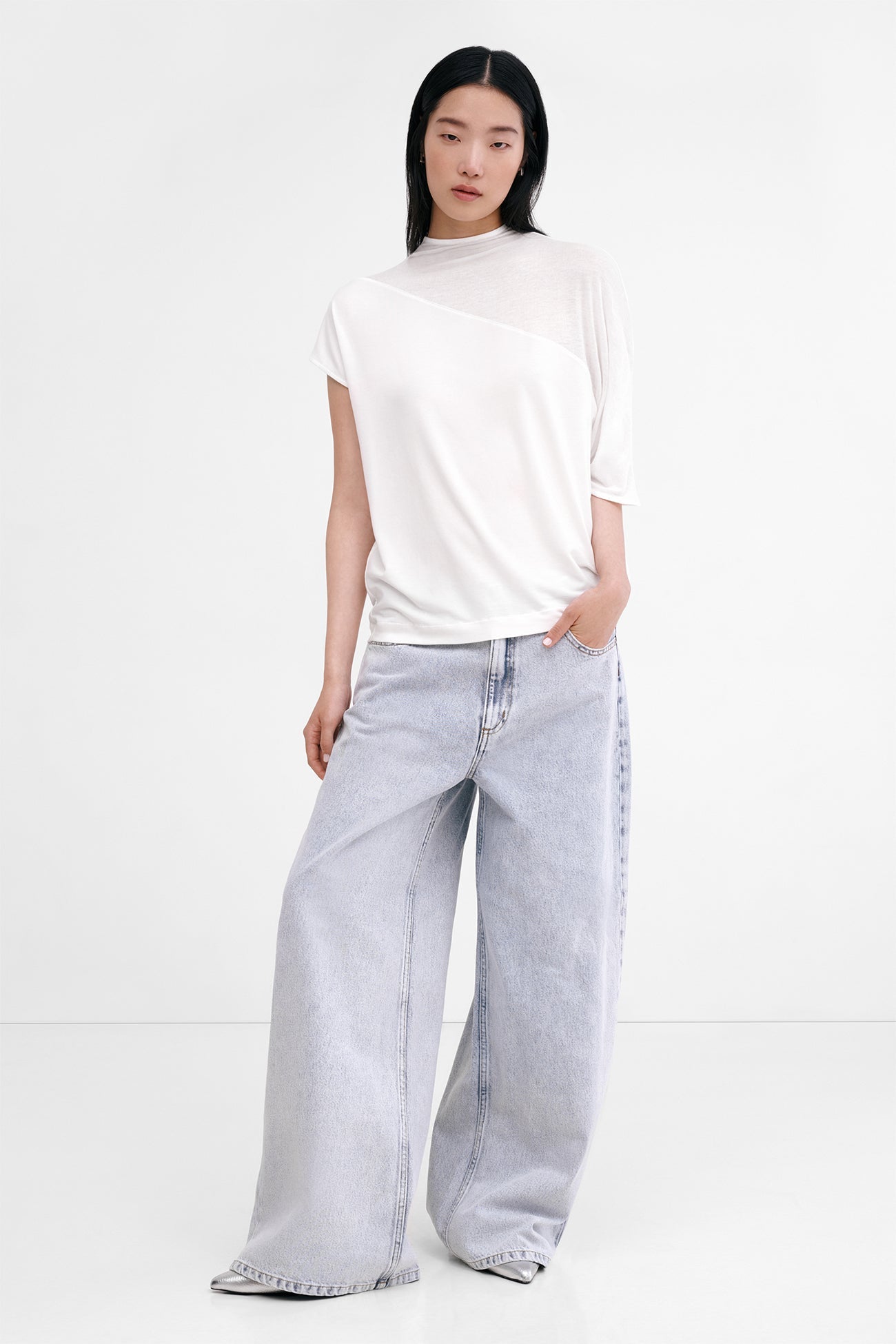 #Off White