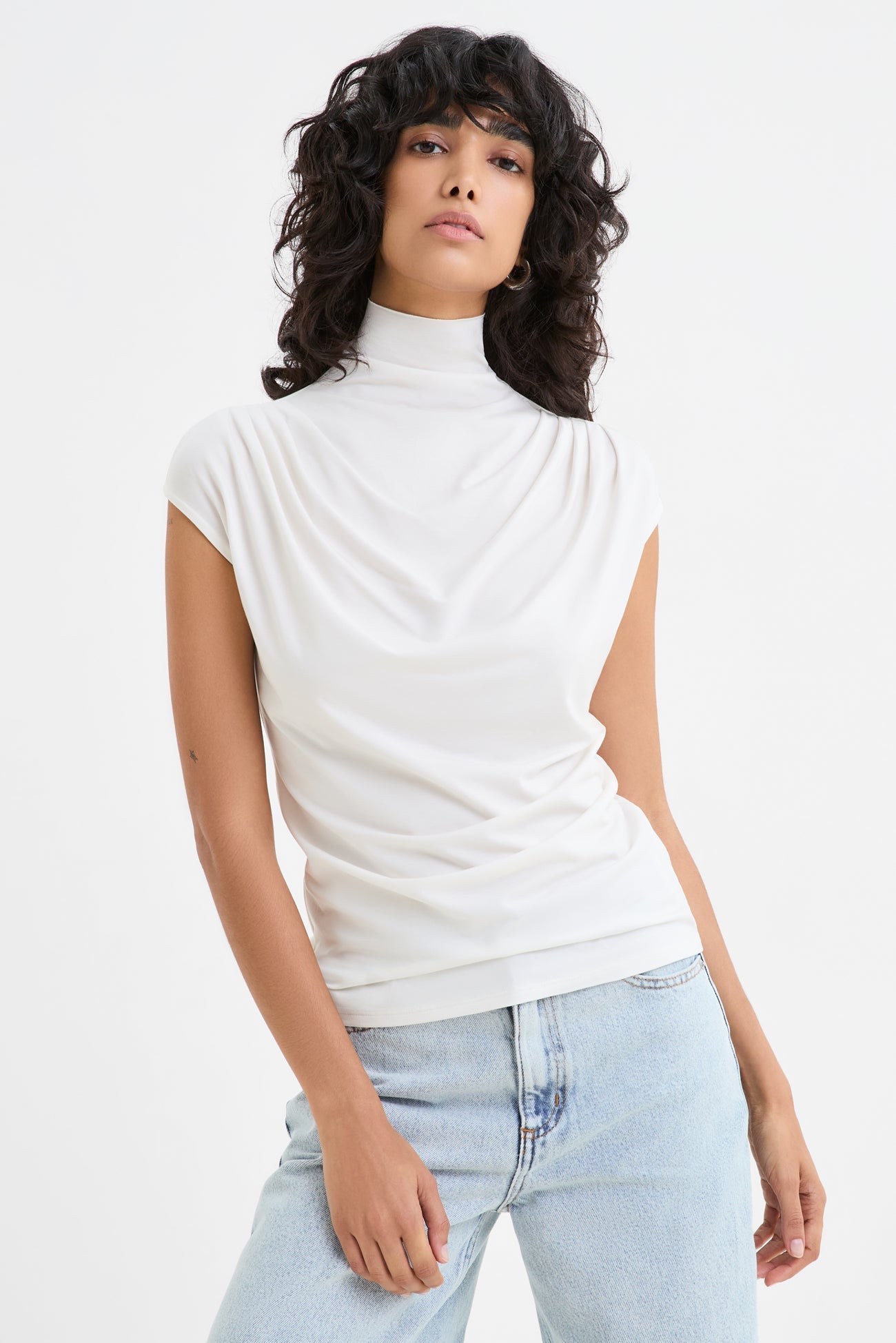 #Off White