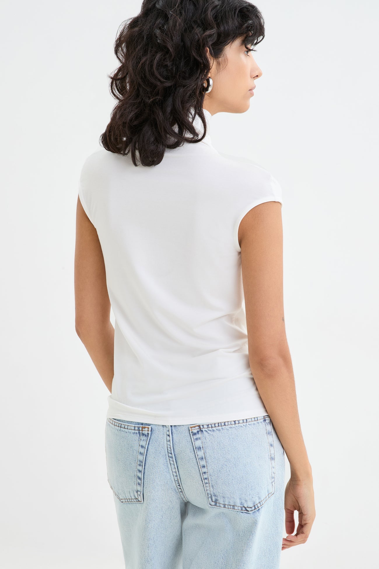 #Off White