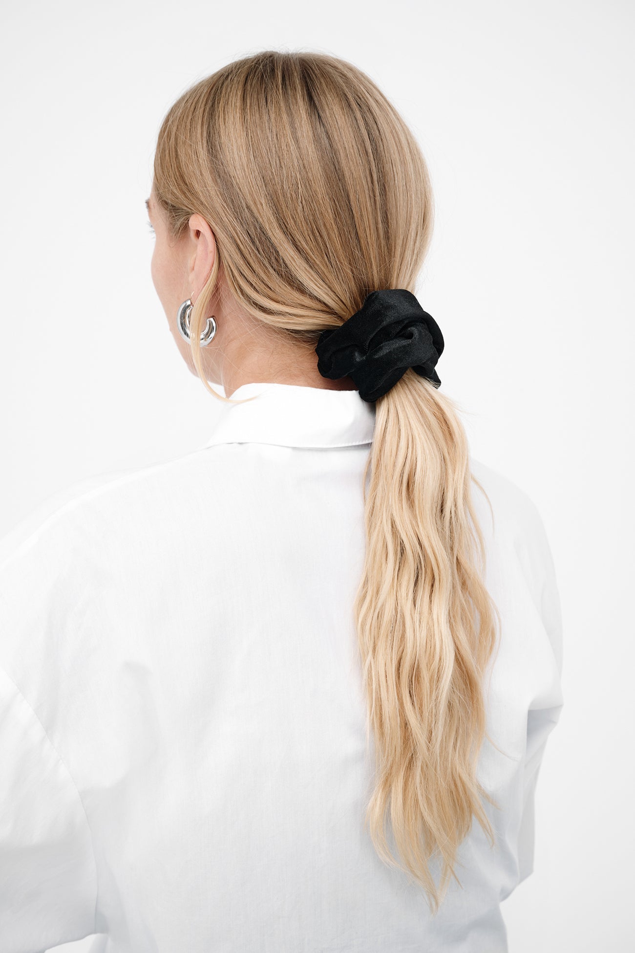 Glow Club Free Gift — Nikki Scrunchie Set